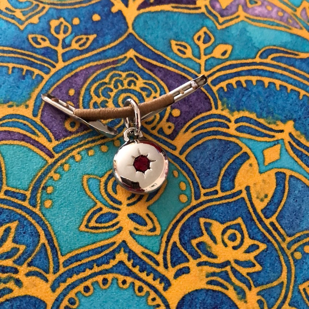 Tresors birthstone ruby (Red)